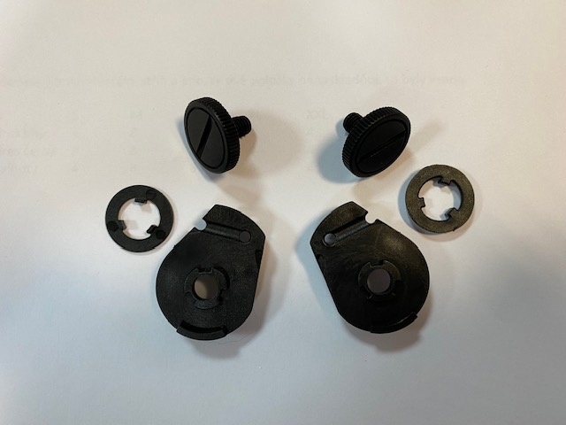 Náhradní šrouby na lyžařskou helmu RELAX ( pár )